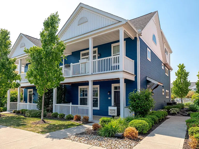 2425 W Dublin Granville Rd — Photo 9