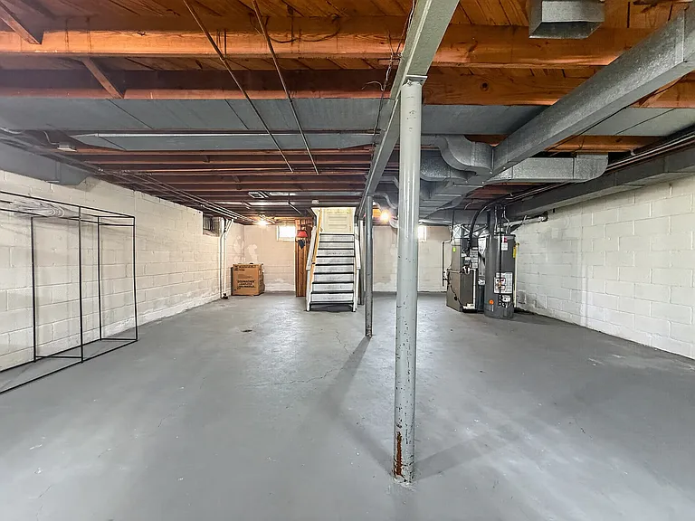 2507 Windemere Rd — Photo 30