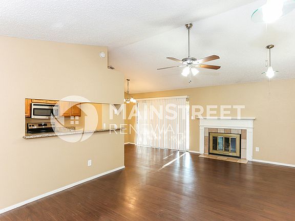 3rd image of 5534 Yaupon Dr