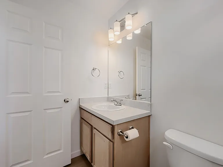 6463 Crossdrum Point — Photo 17