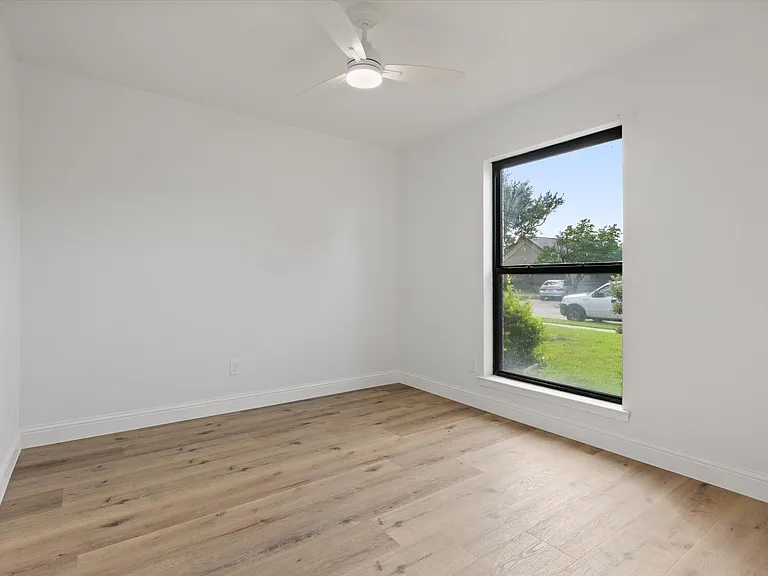 3404 Newkirk Dr — Photo 30