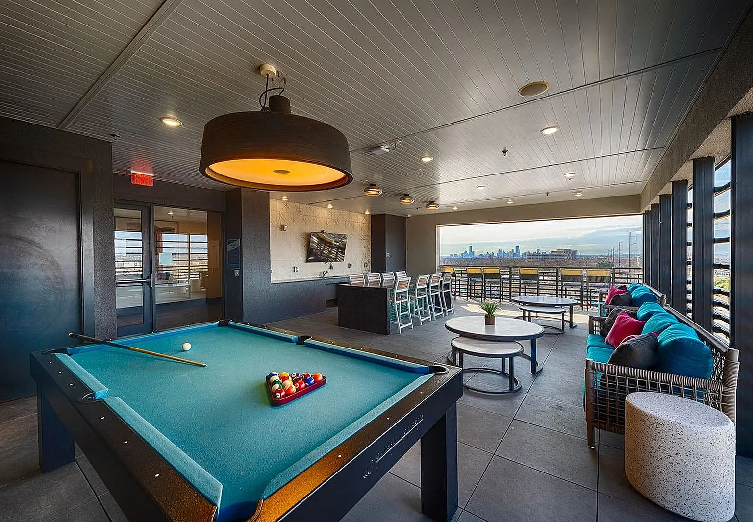 Atlas North Lamar — Photo 1