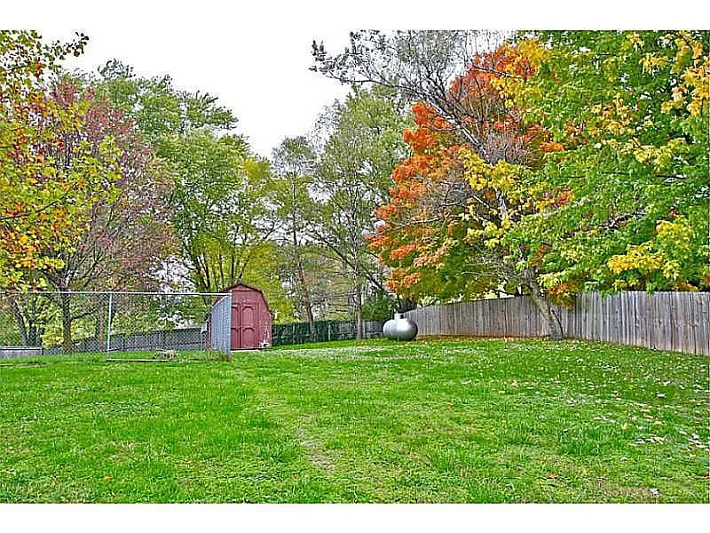 7004 N London Rd photo 1