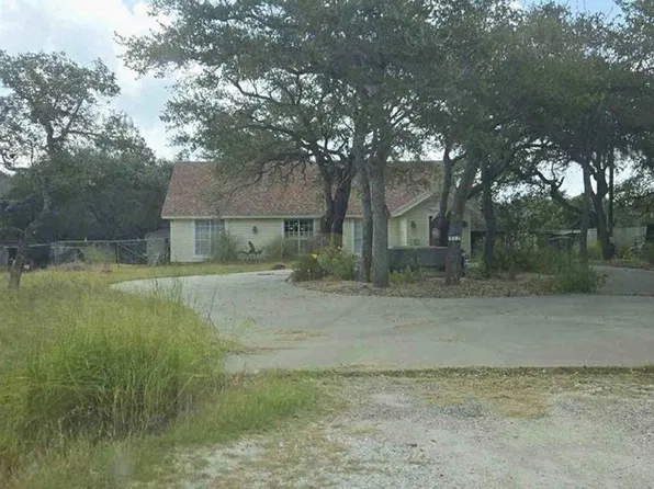 312 Griffith Dr, Rockport, TX 78382