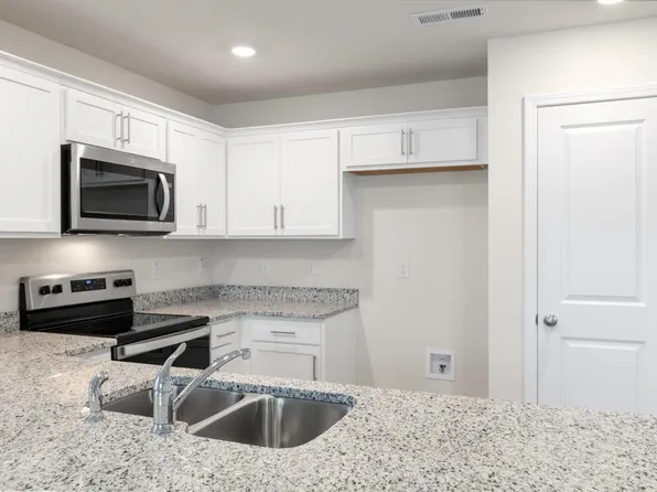 3109 Alibird Ln, Carthage, NC 28327