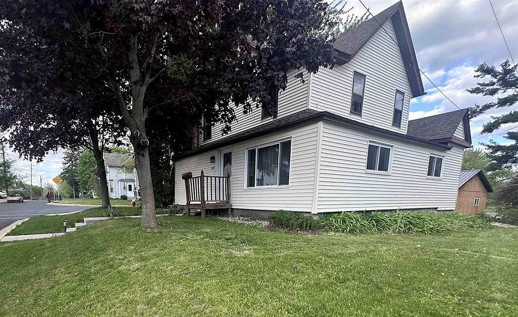 3 bed, 1799 sqft, $2,000 — Photo 1