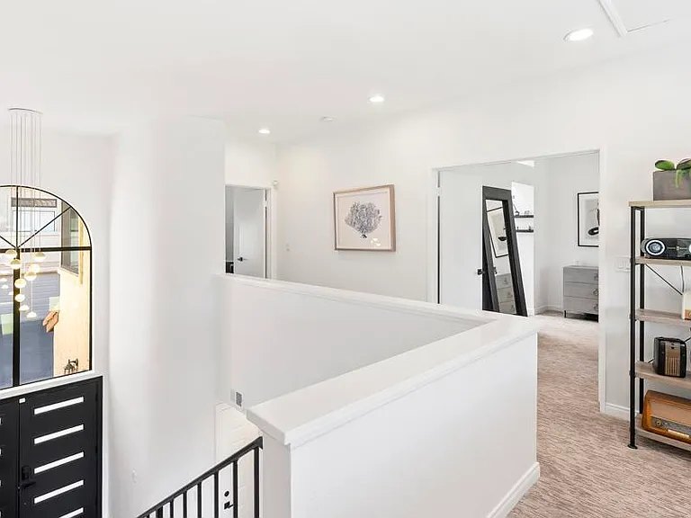 530 San Andres Dr — Photo 16
