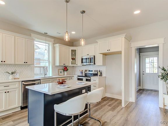 5th image of 1516 National St