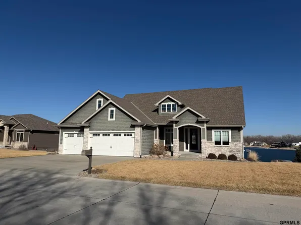 2820 Whitetail Dr, Columbus, NE 68601