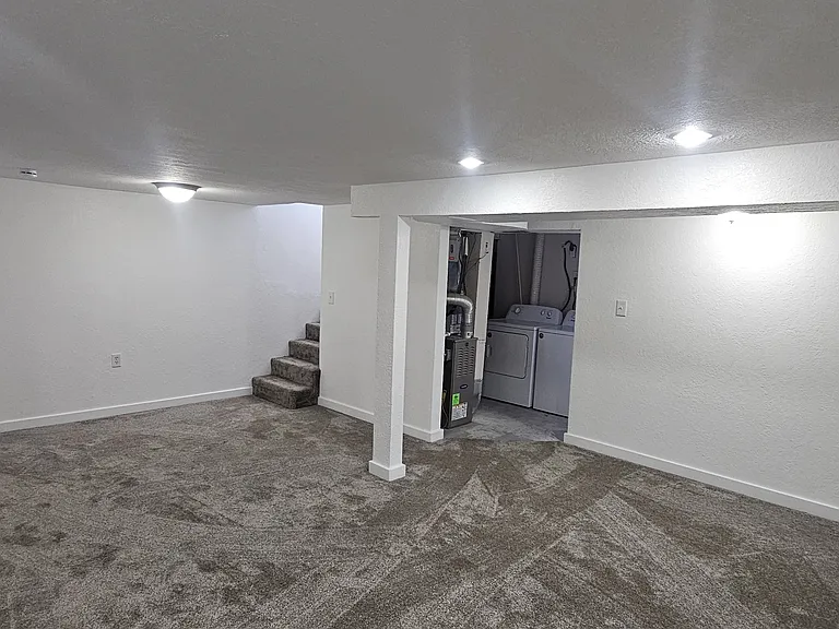150 E 1100 N — Photo 15