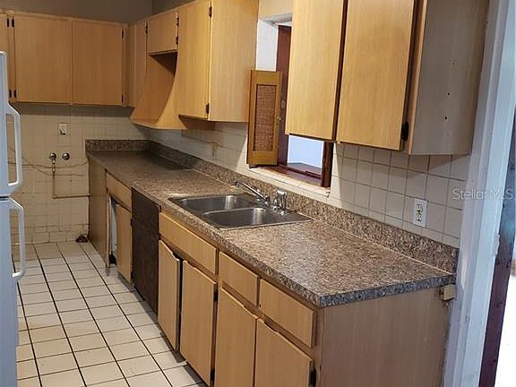 3rd image of 7221 N Ola Ave