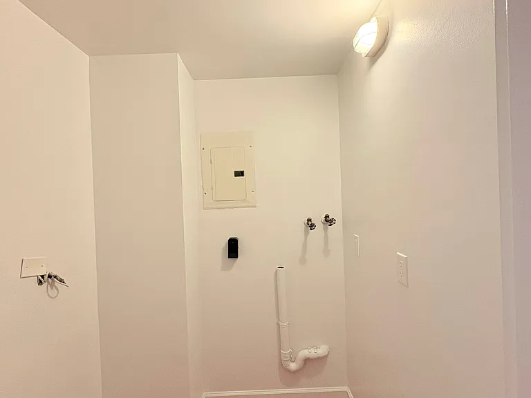 80 Varick St #8D — Photo 4