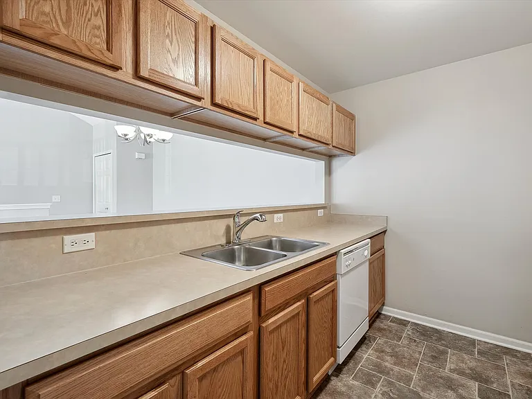 3317 Reeves Dr — Photo 13