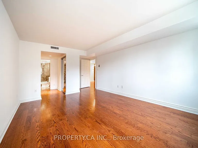 71 Charles St E #402 — Photo 21