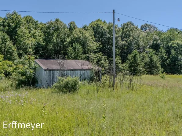 9260 Holton Rd, Holton, MI 49425