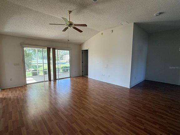 3rd image of 3001 Saint Thomas Ln