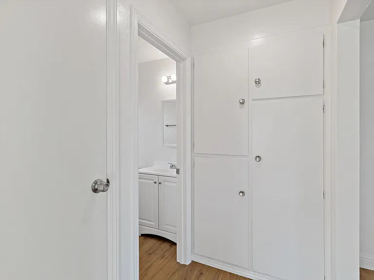 152 John St #2 — Photo 3