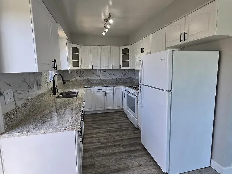 3815 W 117th St — Photo 5