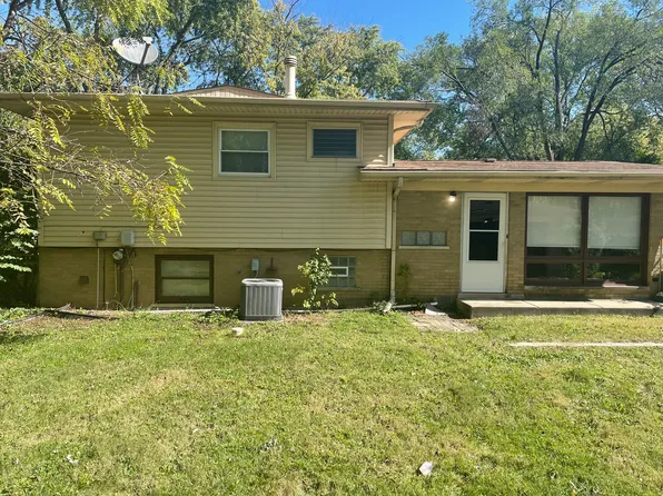 808 N Rainbow Dr, Chicago Heights, IL 60425