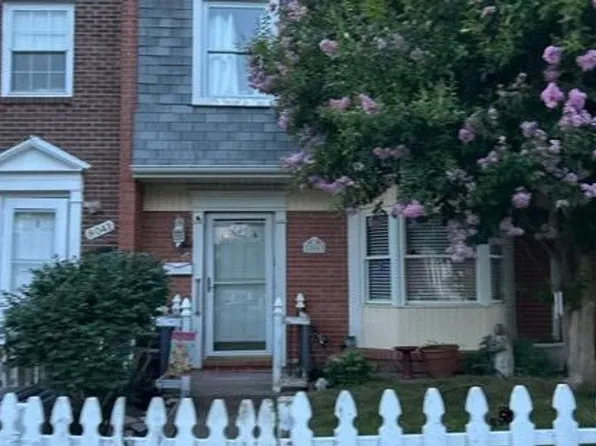 8043 Community Dr, Manassas, VA 20109
