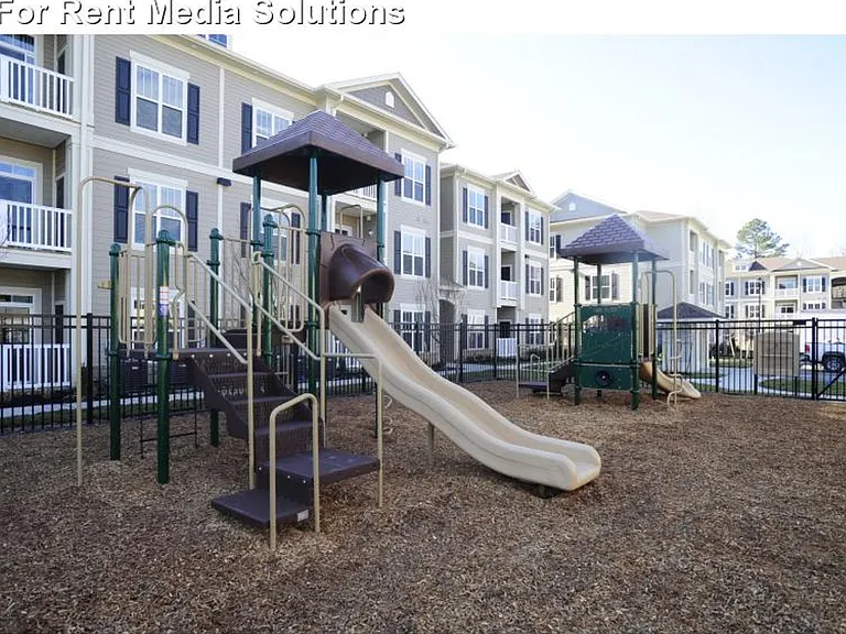 Briton Trace Apartments — Photo 46