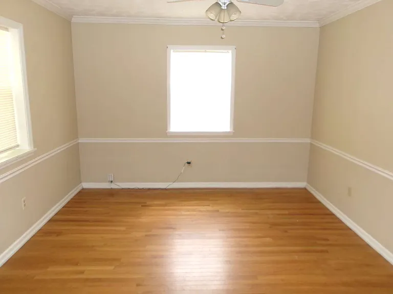 7074 Sutherland Ave — Photo 12