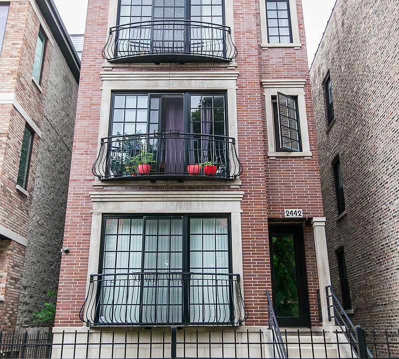 1st image of 2442 W Walton St #3