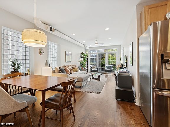 5th image of 1102 N Paulina St #201
