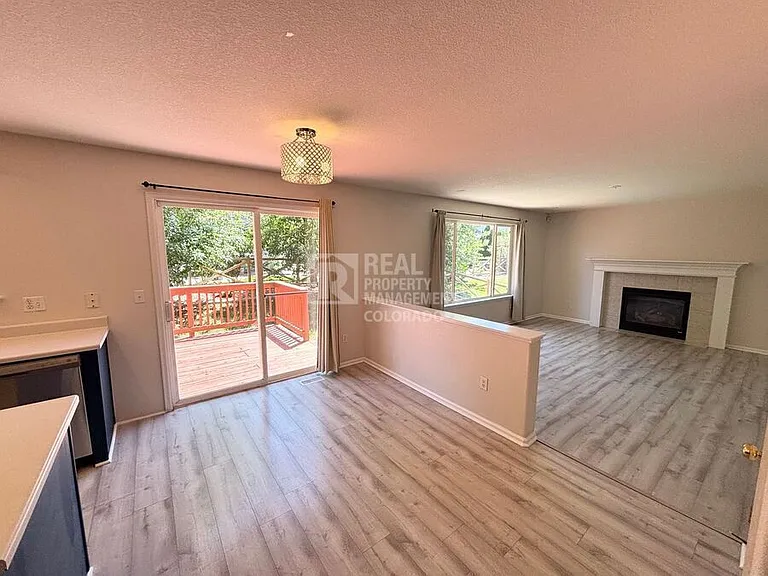 15162 E 118th Ave — Photo 4