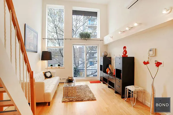 Sold by Bond New York | media 8