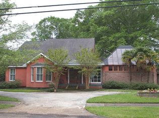 109 S Main St, Mount Olive, MS 39119