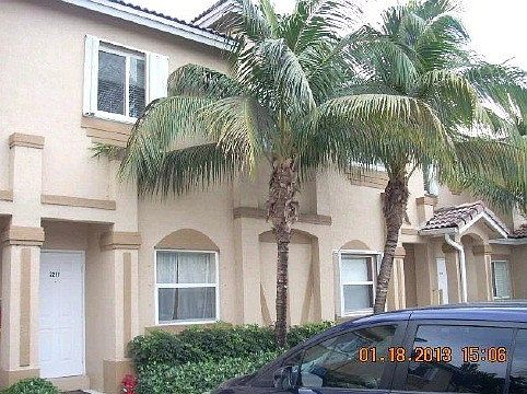 2nd image of 2219 SE 25th Ave #2219
