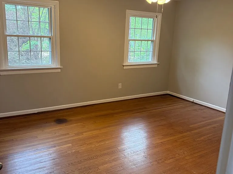 805 Maybeury Dr — Photo 8