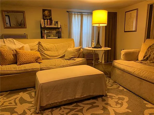 2 bed, 1.0 bath, 900 sqft, $1,285 — Photo 4