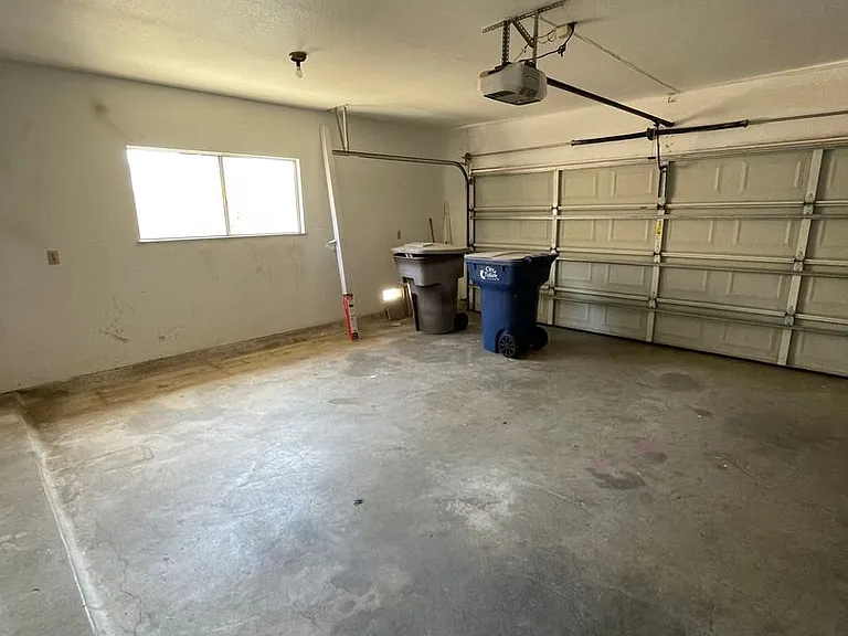 708 S Peggy St — Photo 10