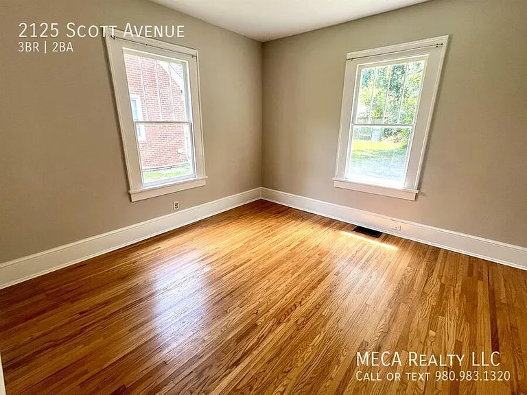2125 Scott Ave — Photo 16