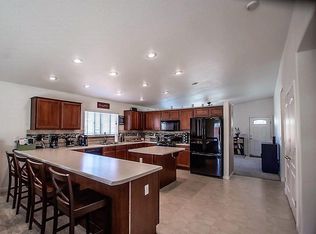 18346 Vineyard Ct, Reno, NV 89508