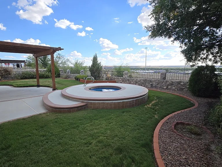 7665 Le Conte Dr — Photo 18