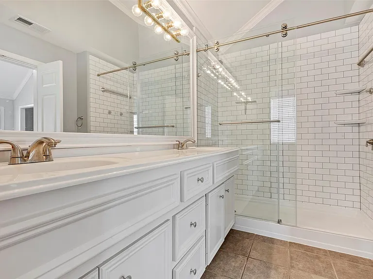 1508 Crocker St — Photo 17