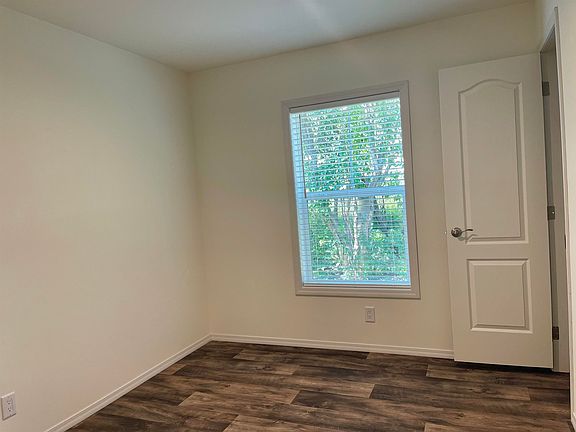 4th image of 2408 25th St Lot 39