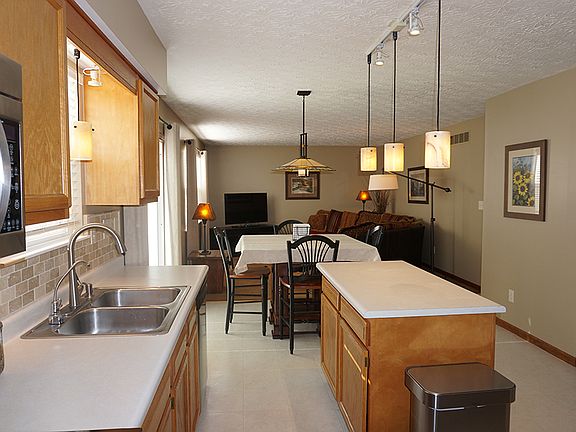 5th image of 5810 Cedarwood Ct