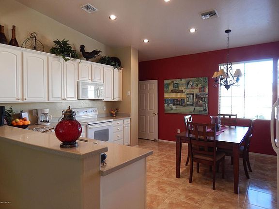 4th image of 111 W La Canoa