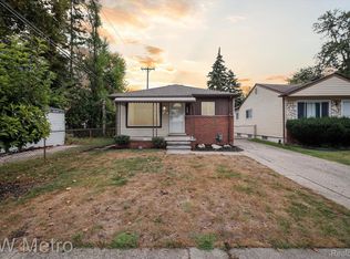 16228 Woodbine St, Detroit, MI 48219