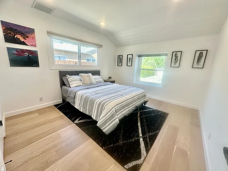 23032 Mariano St — Photo 20