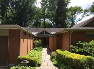 47 Hemlock Cir, Princeton, NJ 08540