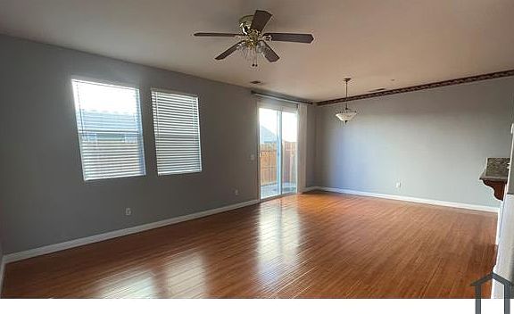 5th image of 8927 Great Rock Cir