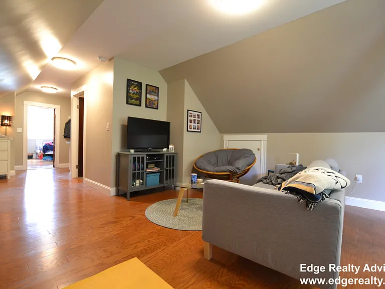 12 S Crescent Cir #2 — Photo 4