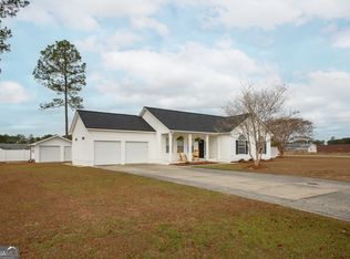 6668 Pine Ridge Cir, Blackshear, GA 31516