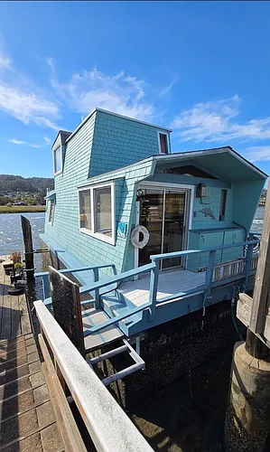 42 W Pier #1 Photo 1