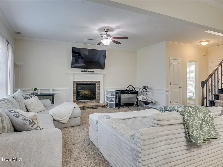 2507 Kari Ln — Photo 7